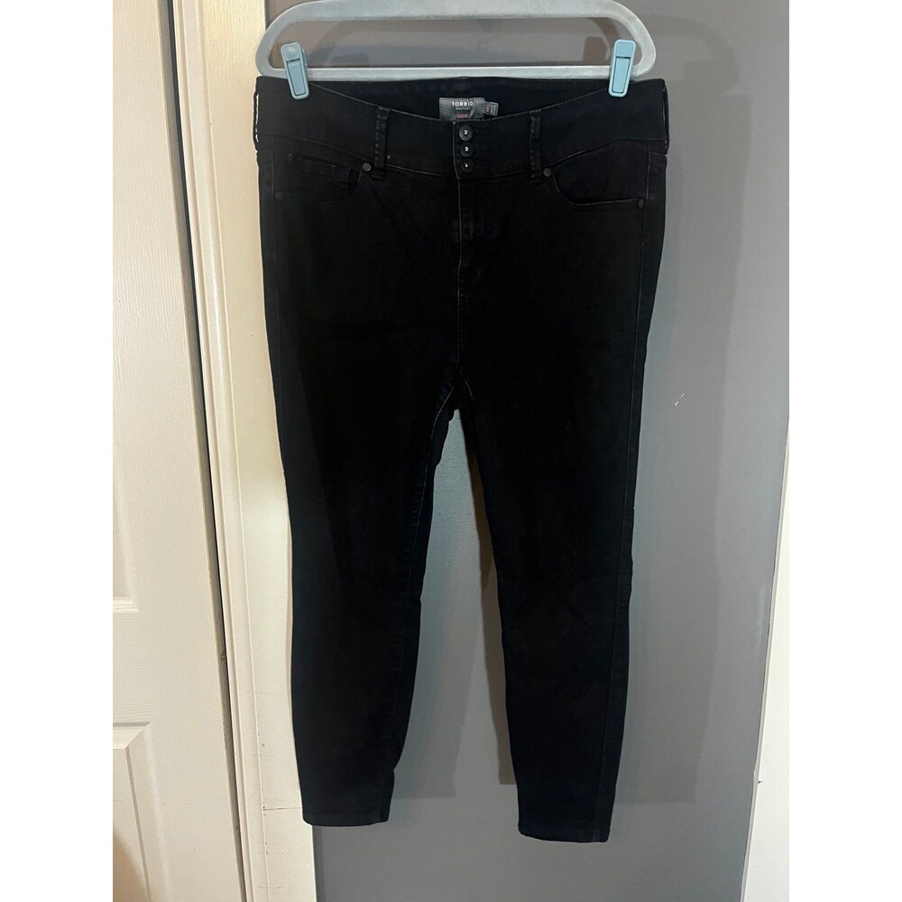 Torrid size 18s 18 short black jegging jeans